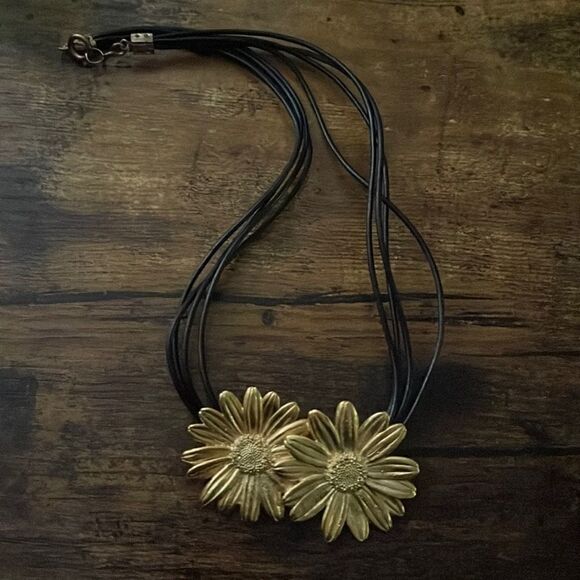 Vintage 70’s designer goldtone Daisy choker - Picture 2 of 5